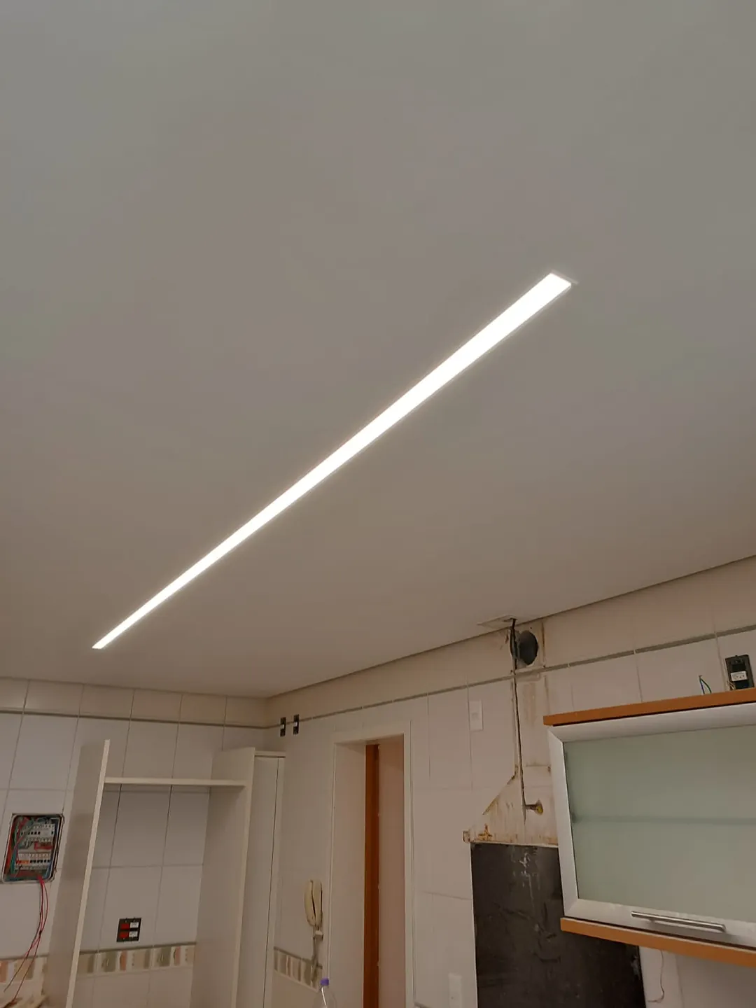 Trilhos e luminárias decorativas — obra em Butantã, São Paulo, imagem 11