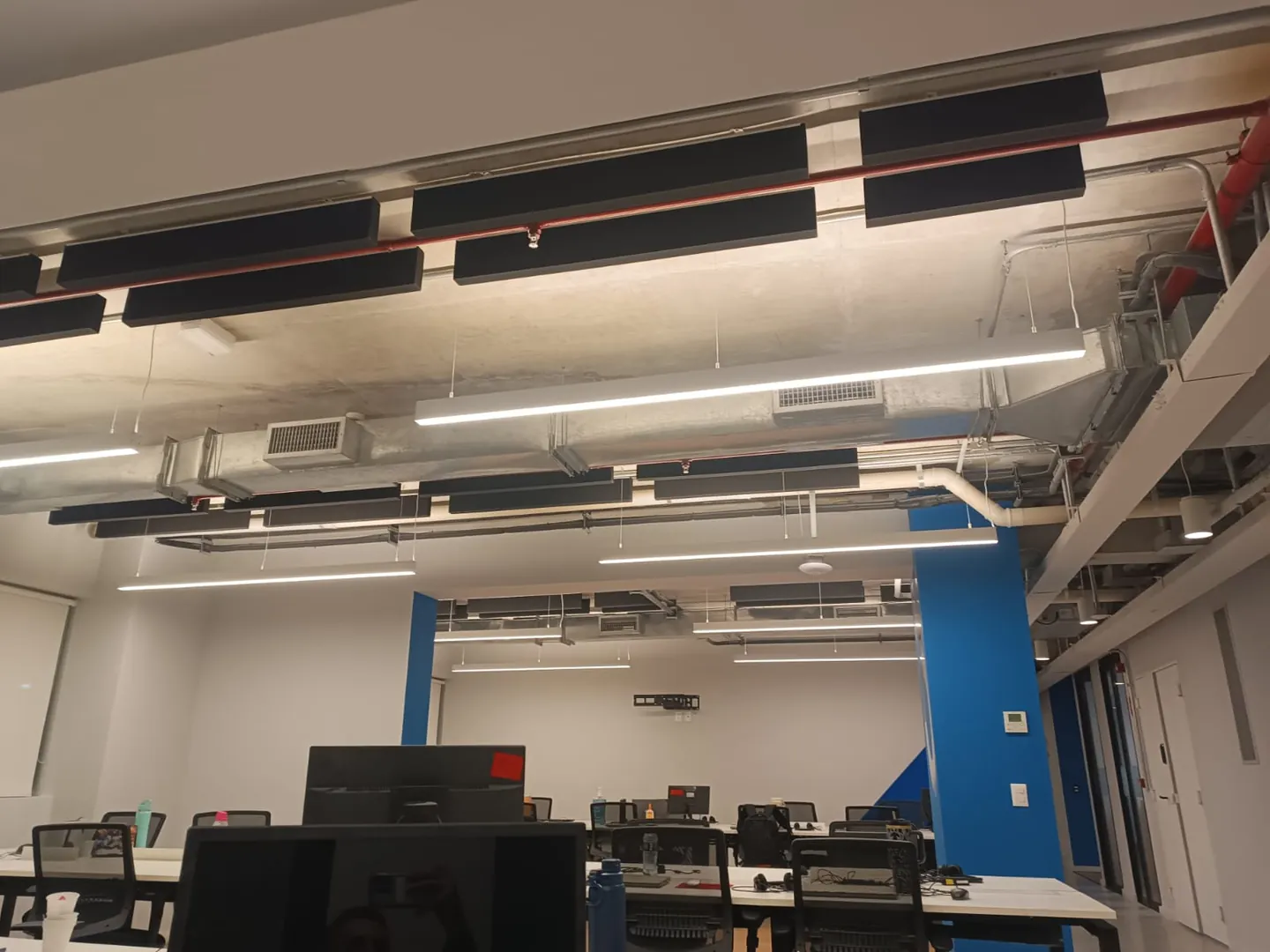 Iluminação de ambiente corporativo — obra em Osasco, São Paulo, imagem 4